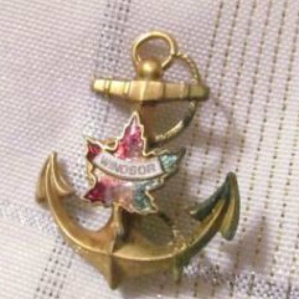 Vintage Canadian Anchor Pin Maple Leaf Windsor